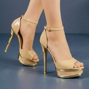 Elegant Tan and Gold Peep-Toe Stilettos Heels size 7.5 new in box